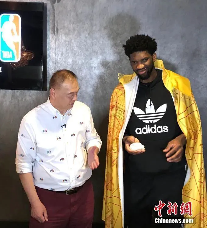 大学生篮球爱好者如何借鉴偶像的成长路径_2